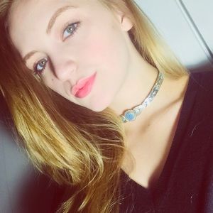 Meet your Posher, Kim